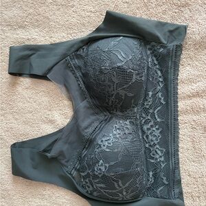 Elegant Lace Women's Intimate Bra